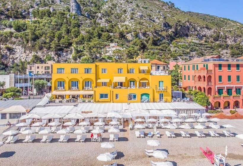 ホテル Albatros Varigotti