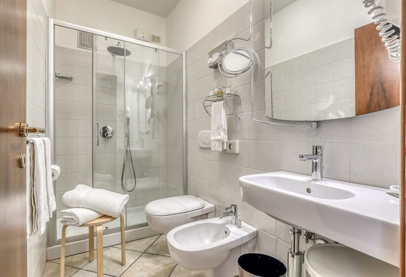 ホテル Albatros Varigotti