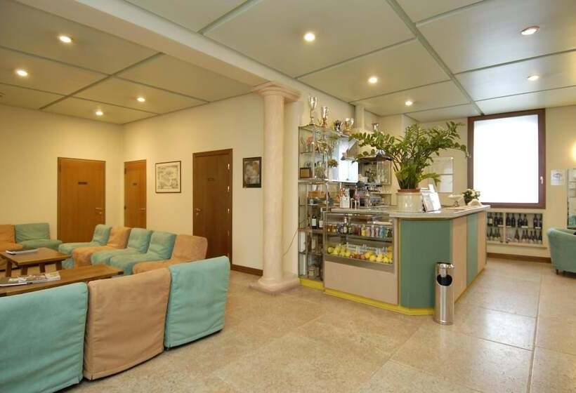 ホテル Albergo Bianchi Stazione