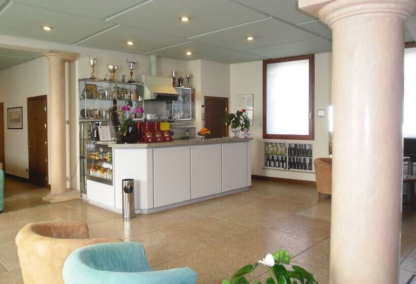 ホテル Albergo Bianchi Stazione