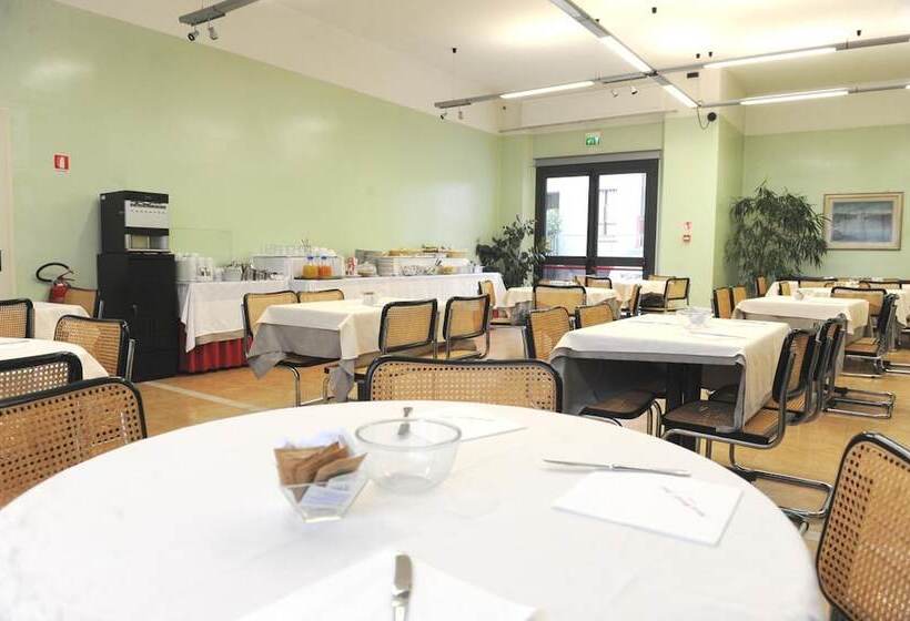 ホテル Albergo Bianchi Stazione