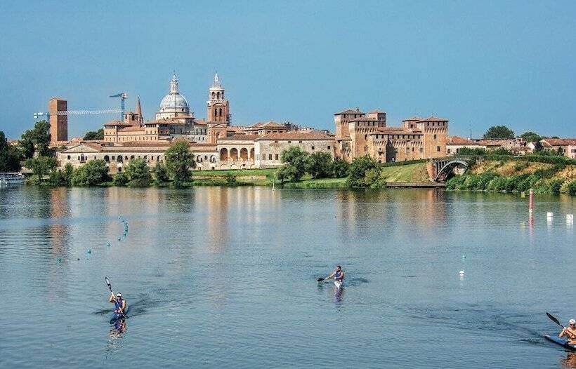 ホテル Albergo Bianchi Stazione