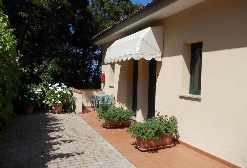 Отель Albergo Le Briciole