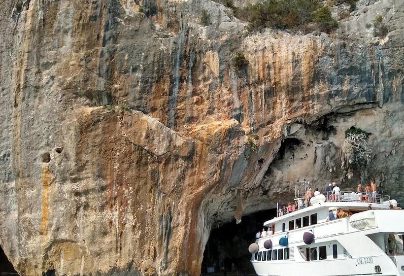 Отель Albergo Miramare