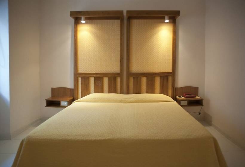 Отель Albergo Miramare