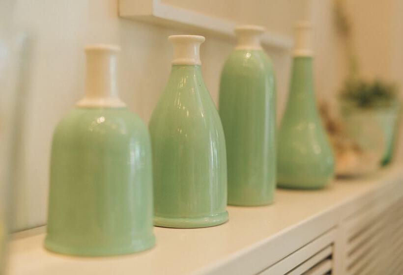 ホテル Albergo Punta De L'est