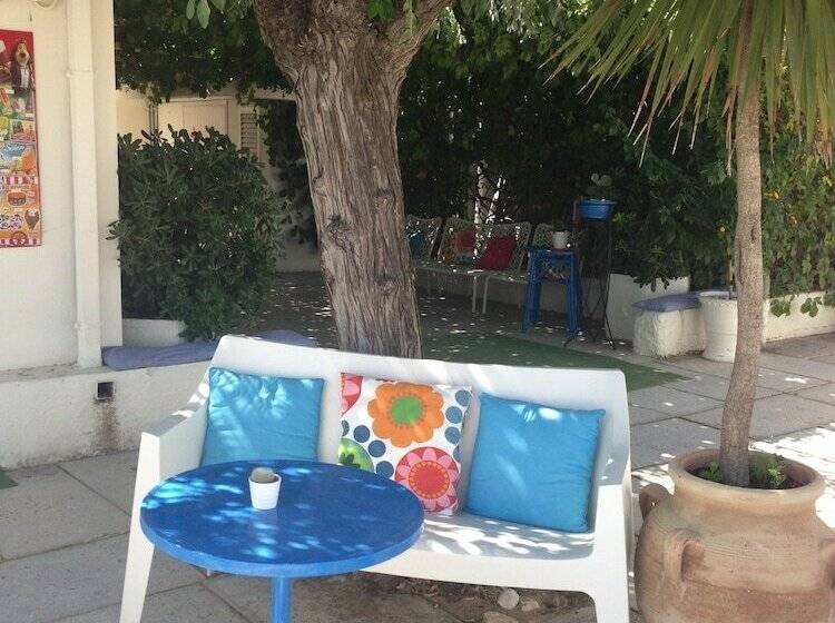 ホテル Albergo Punta De L'est