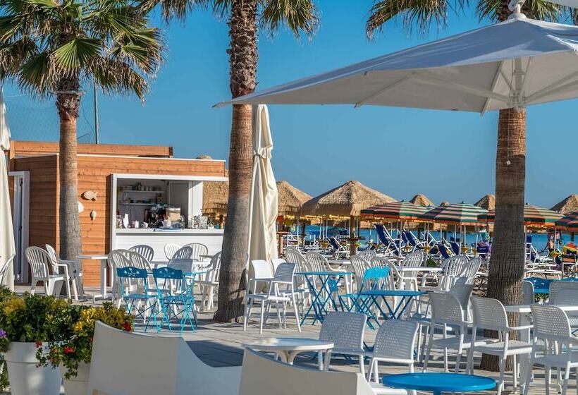 ホテル Albergo Punta De L'est