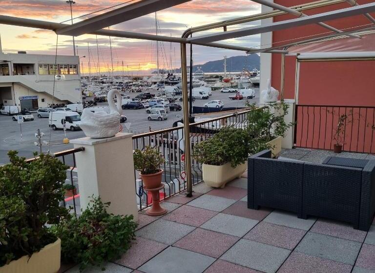 فندق Albergo Stella Di Mare