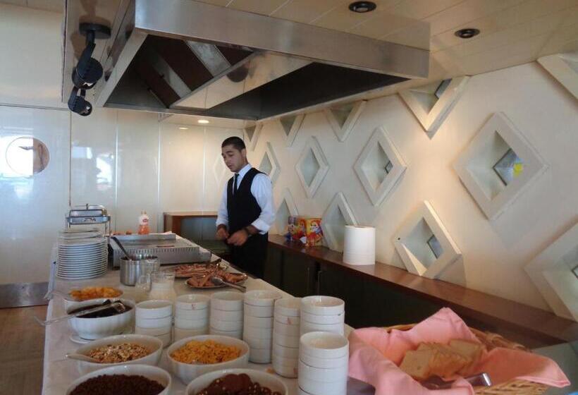 Отель Ambasciatori Palace