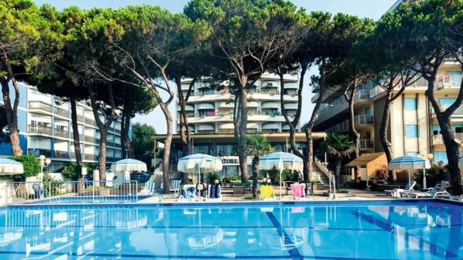 Отель Ambasciatori Palace