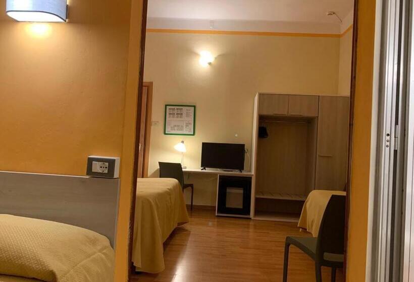 ホテル Annunziata