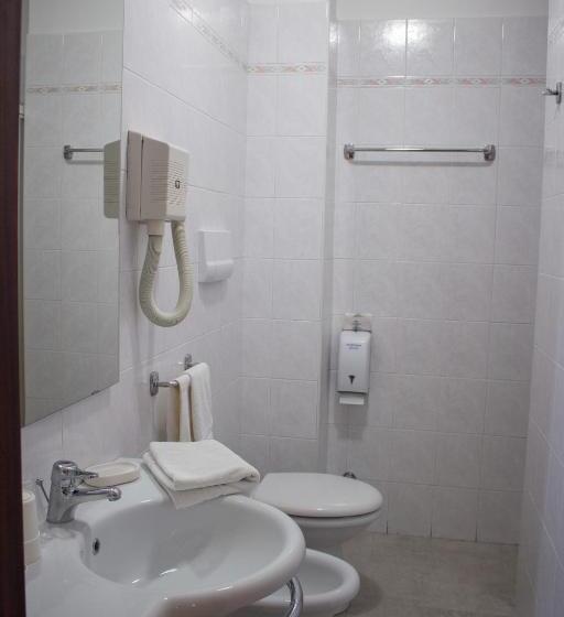 בית מלון כפרי Apeneste