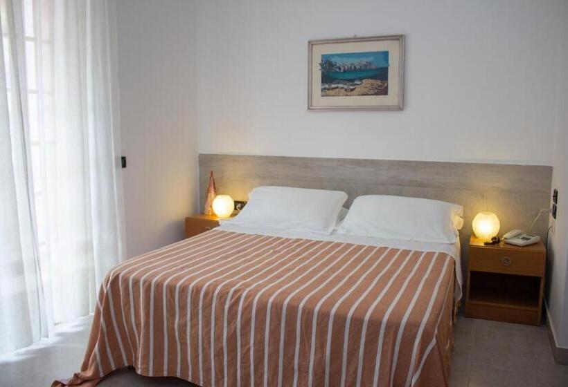 בית מלון כפרי Apeneste