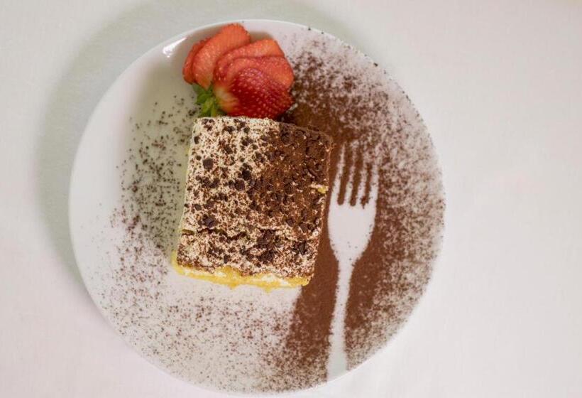 Отель Apollonia