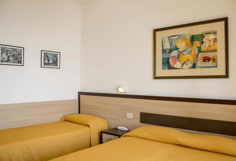 Отель Apollonia