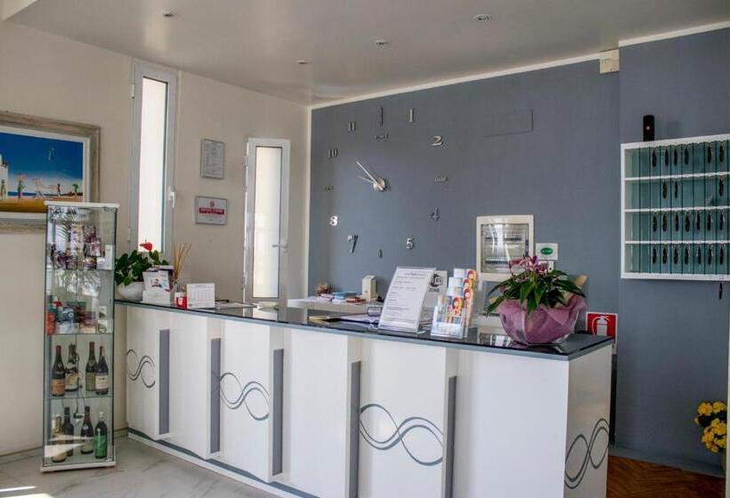 Отель Apollonia