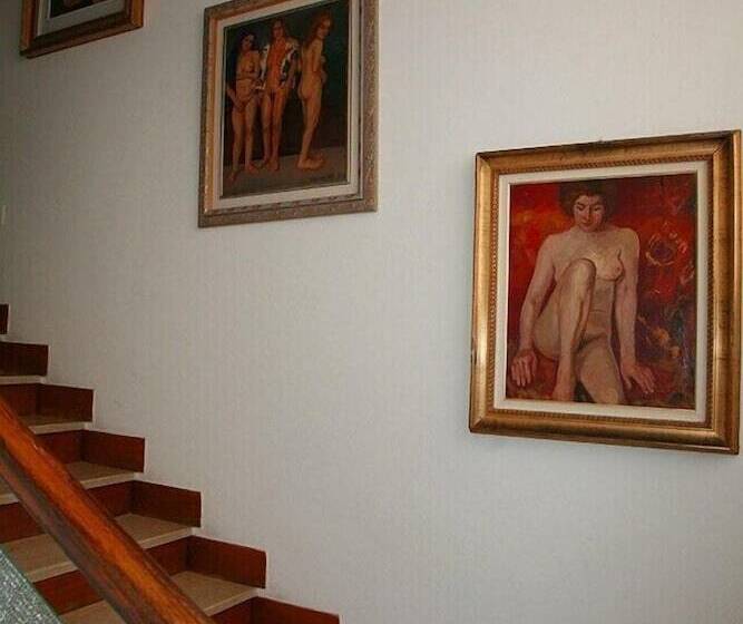 Отель Apollonia