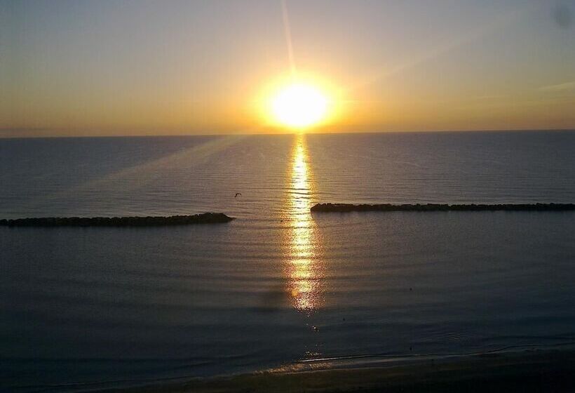 Отель Apollonia