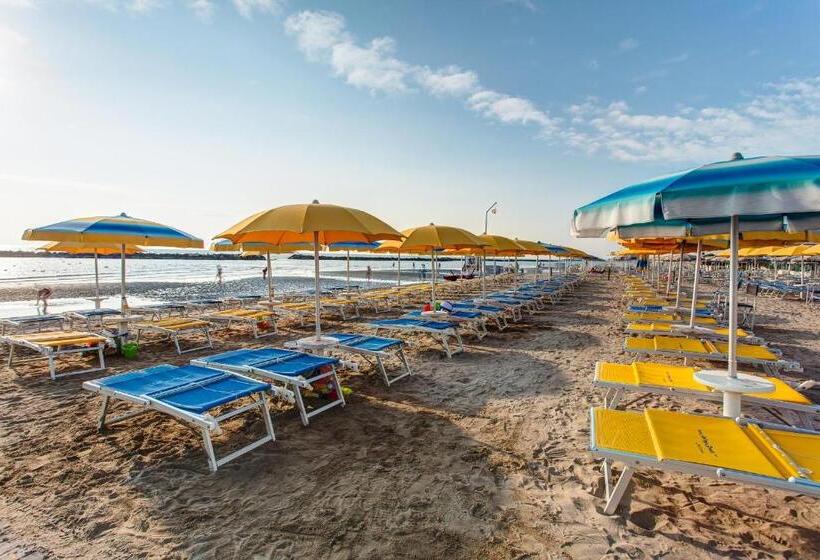 Отель Asiago Beach