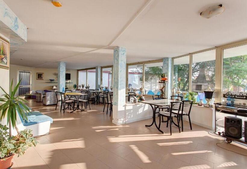 Отель Asiago Beach