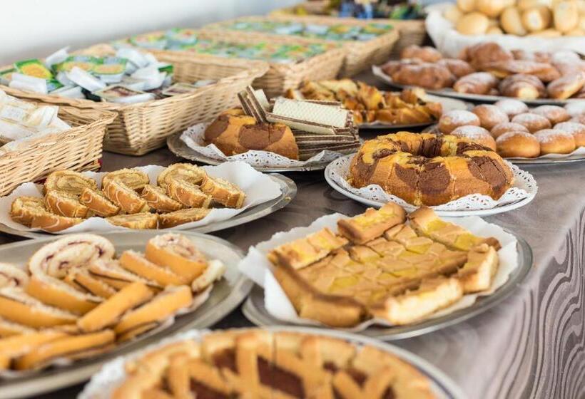 Отель Asiago Beach