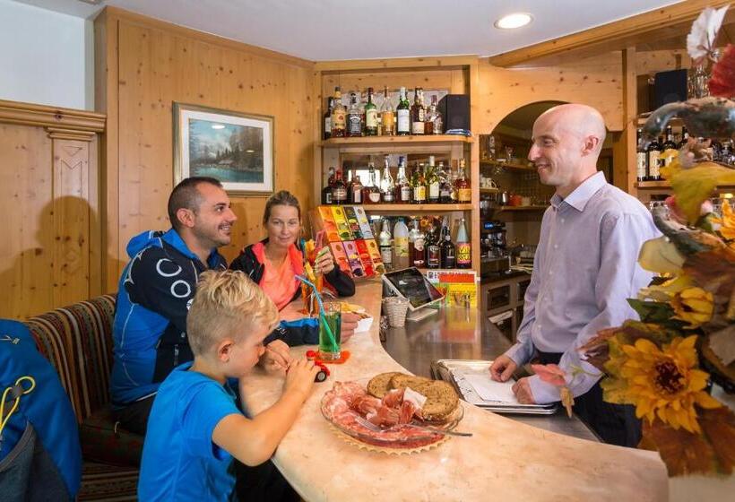 Отель Bonapace S