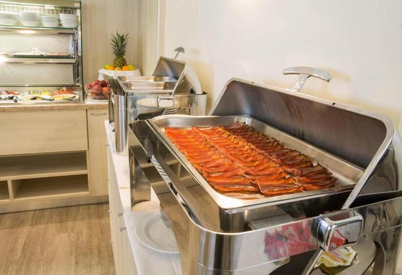 فندق Capo Reamol