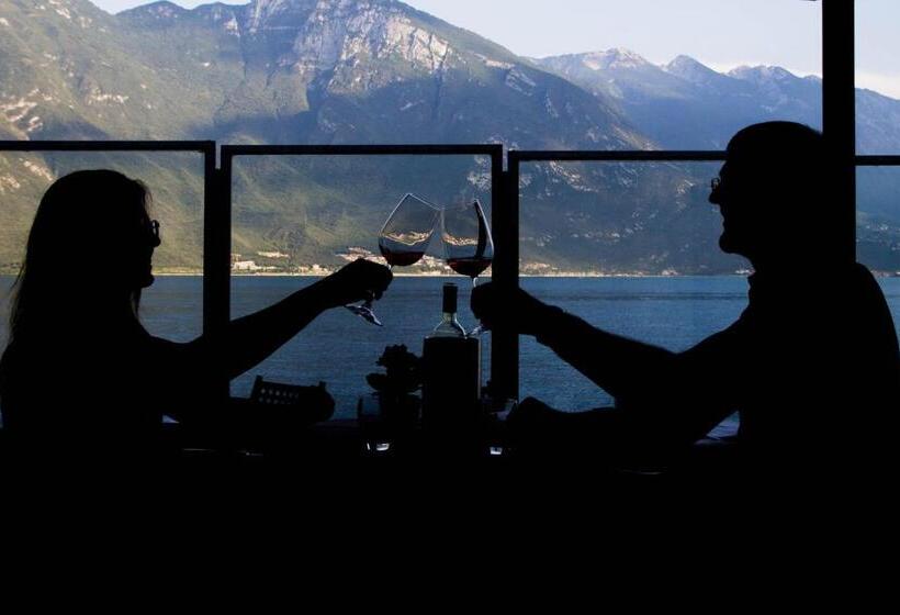 فندق Capo Reamol