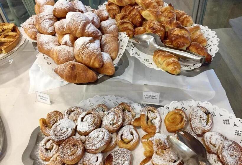 فندق Capo Reamol