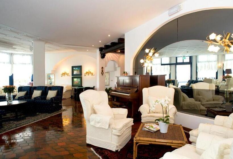 هتل Cavalieri Palace