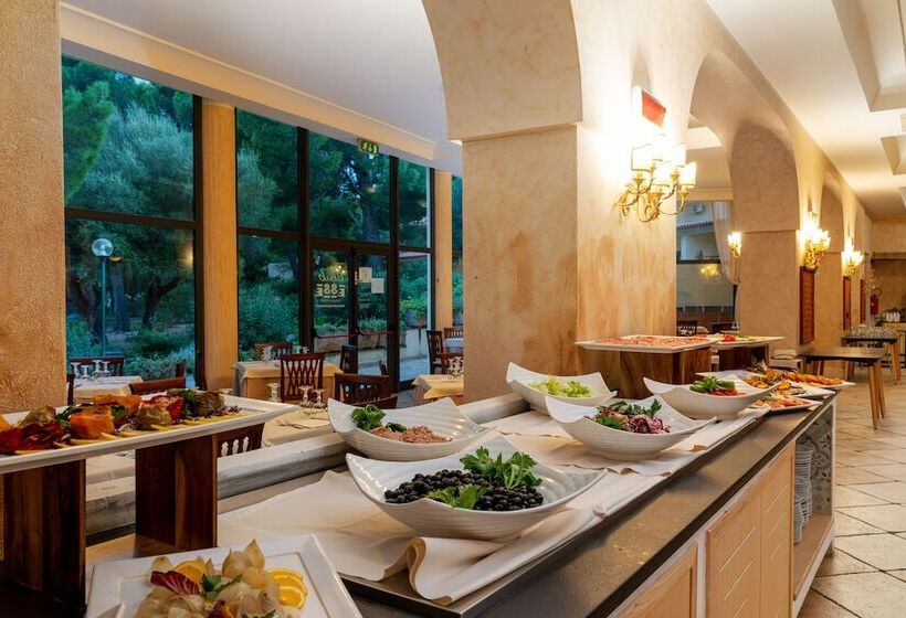 בית מלון כפרי Club Esse Palmasera