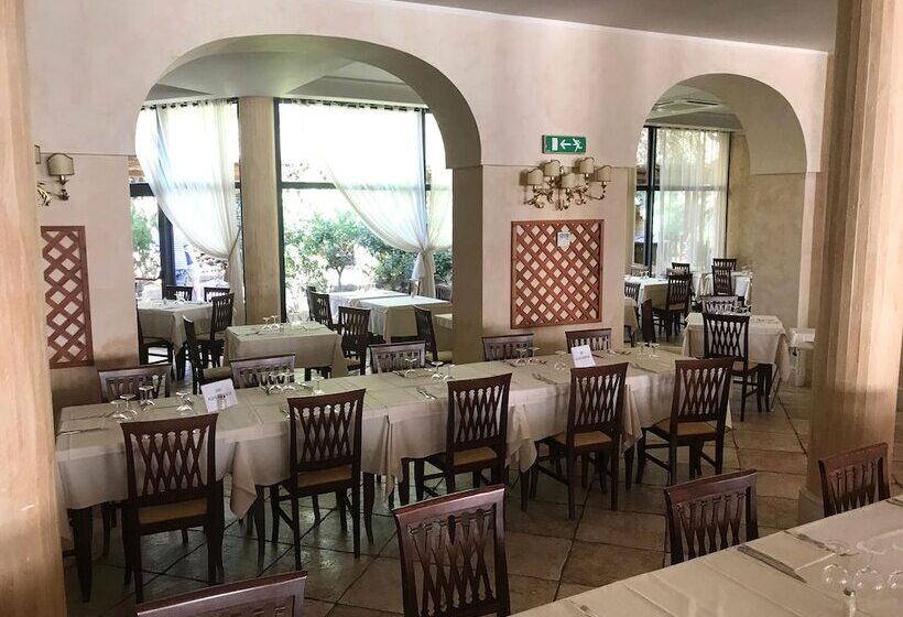 فندق Club Esse Palmasera