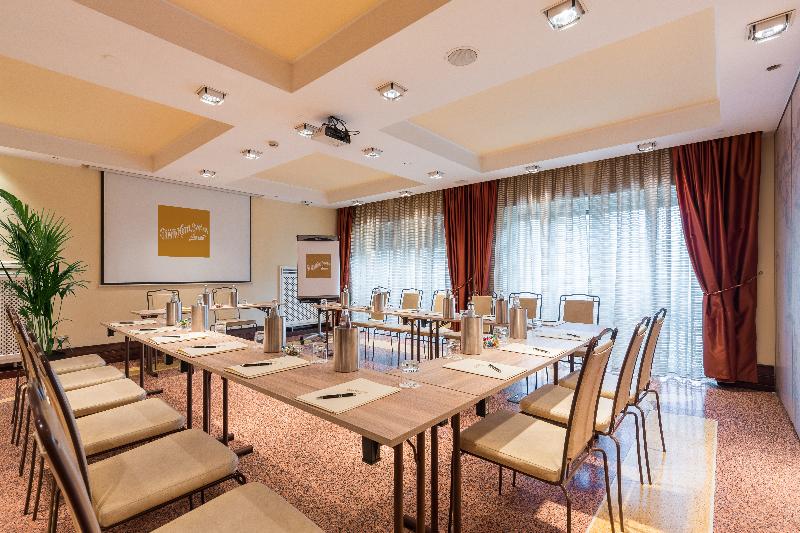 فندق Continental Genova