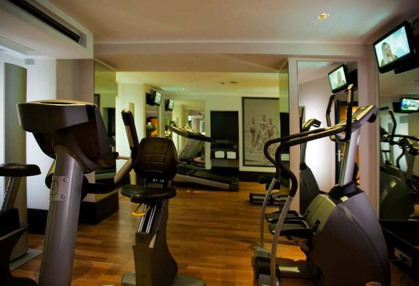 فندق Continental Genova