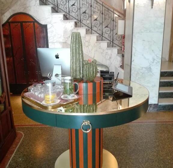 فندق Continental Genova