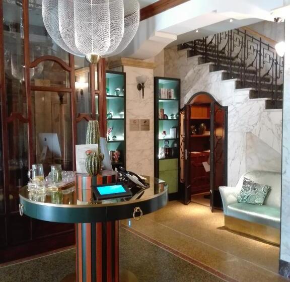 فندق Continental Genova