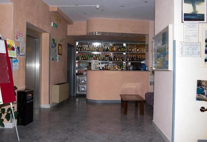 Отель Cristallo