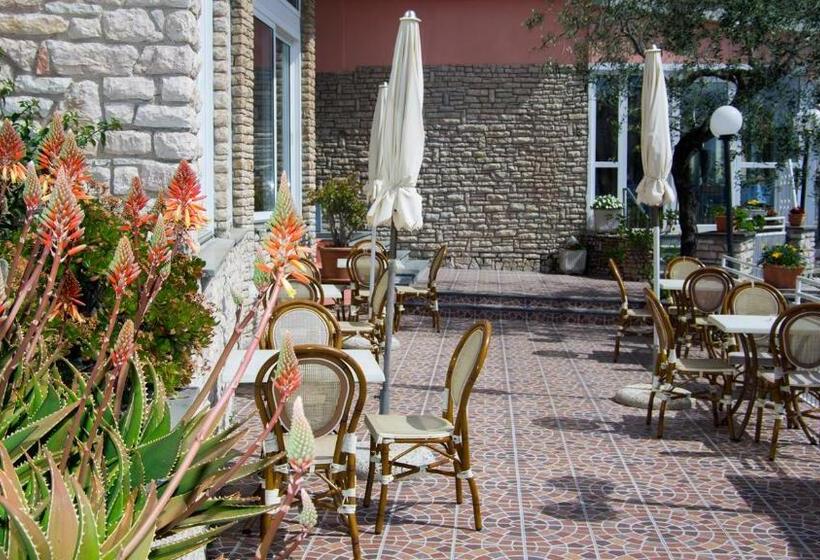 Отель Cristallo