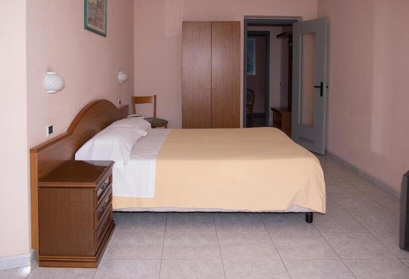 Отель Cristallo