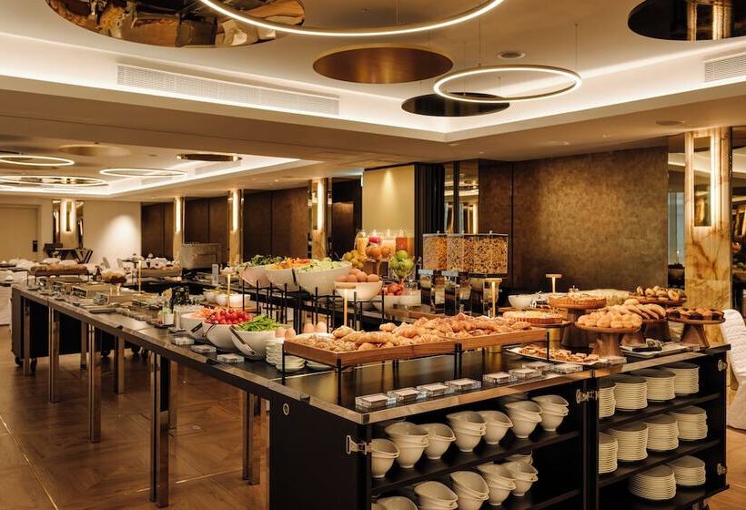 هتل Dei Cavalieri Milano Duomo