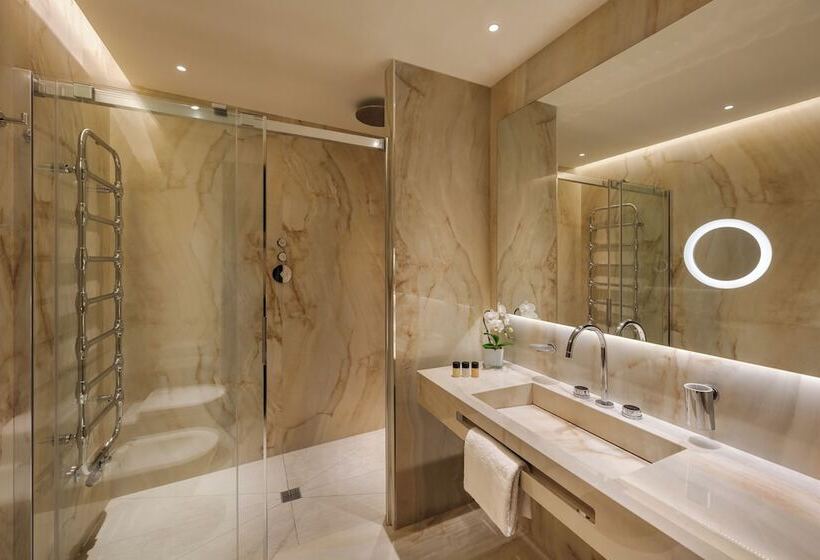 هتل Dei Cavalieri Milano Duomo