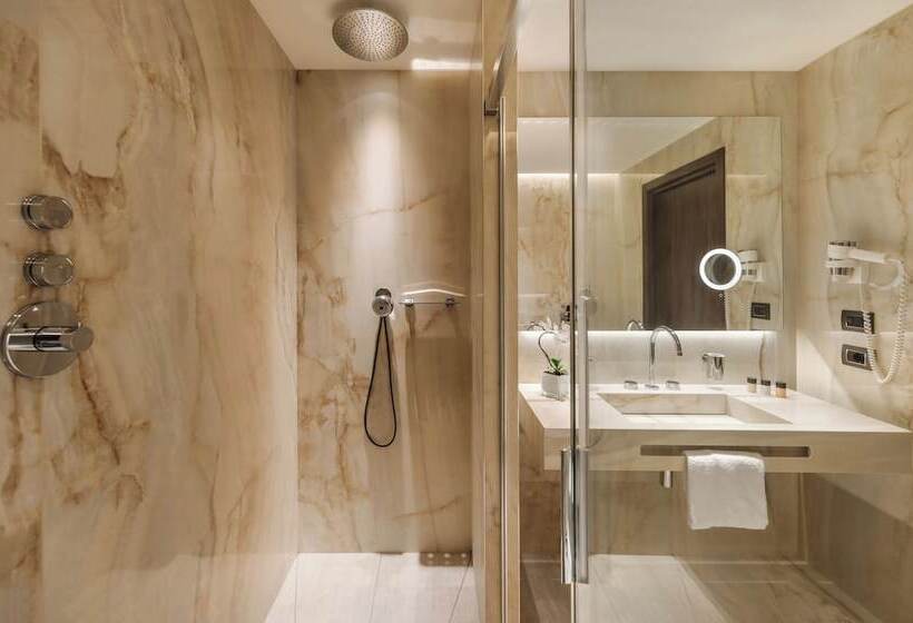 هتل Dei Cavalieri Milano Duomo