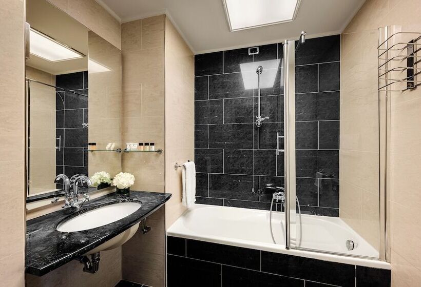 هتل Dei Cavalieri Milano Duomo