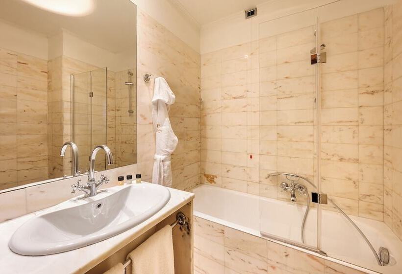 هتل Dei Cavalieri Milano Duomo