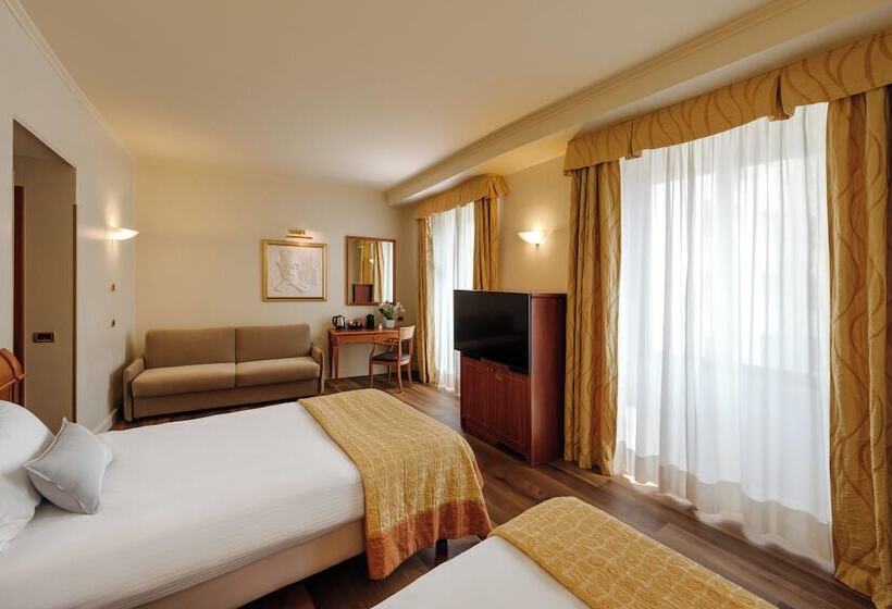 هتل Dei Cavalieri Milano Duomo