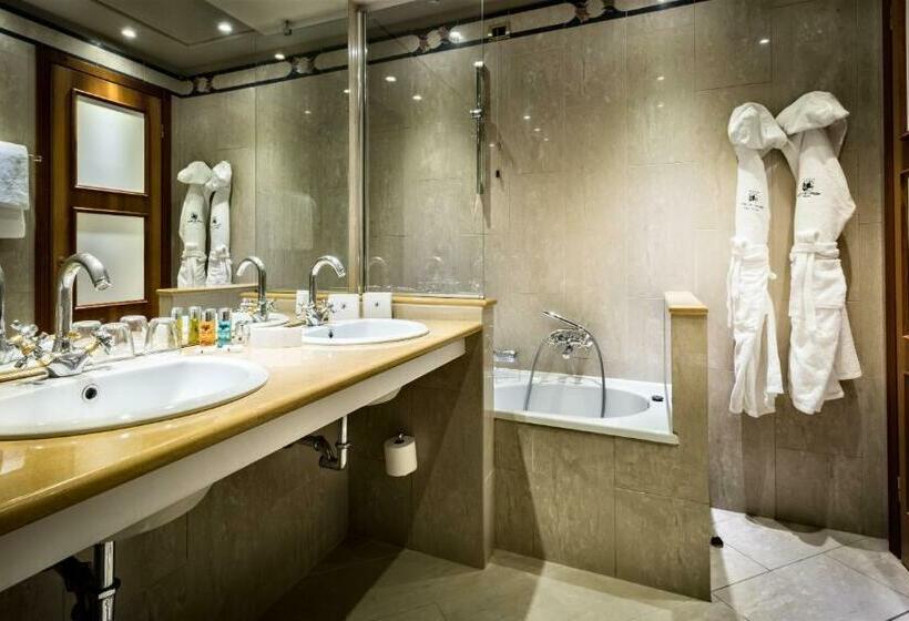 هتل Dei Cavalieri Milano Duomo