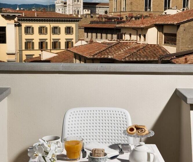 هتل Della Signoria