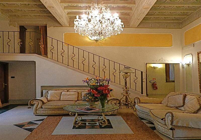 هتل Domus Florentiae