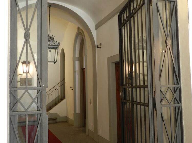 هتل Domus Florentiae